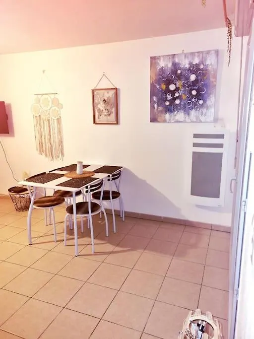 Escale Marine Apartment Saint-Jory France